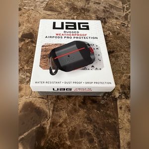 UAG HARD CASE FOR APPLE AIRPODS PRO New in box
